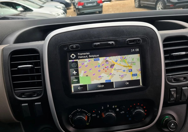 Renault Trafic cena 62999 przebieg: 235263, rok produkcji 2015 z Ogrodzieniec małe 466